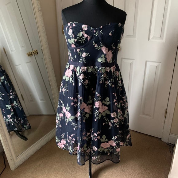 black strapless maxi dress formal